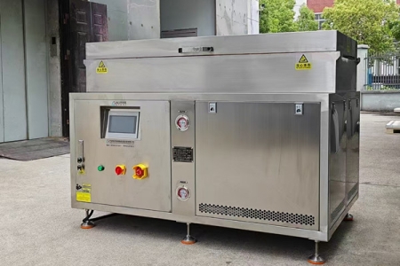 加拿大28-152℃超低温淬火冷冻箱，极致低温技术开启工业冷冻新时代