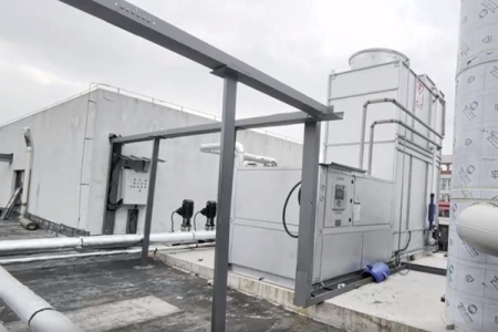 小型低温冷冻机工作原理、特点和使用方法