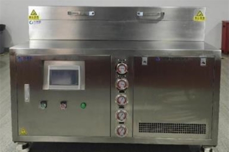 低温冷冻机用什么冷媒好？氨是常见选择！