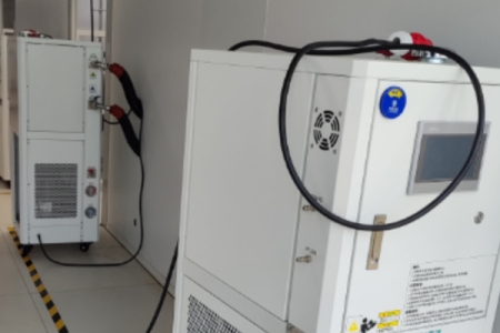 油加热控温设备是如何控温的？