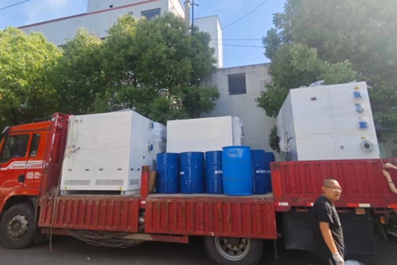 上海某化工公司采购的50℃~300℃防爆加热控温装置出厂发货 图3